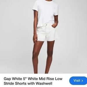 Gap White 5" White Mid Rise Low Stride Shorts with Washwell, size28.